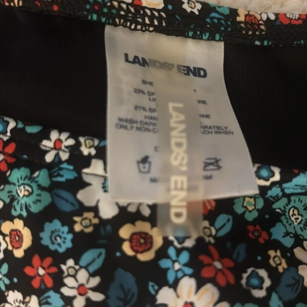 Lands End Swim Top Beach Resort Womens 8 Black Floral Built In Padded Bra - Picture 6 of 8